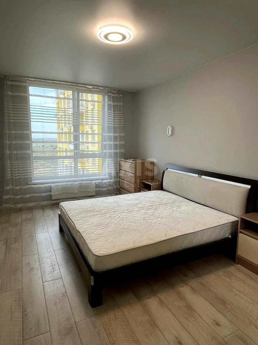 3k apartment vul. Radchenka Petra 10704049