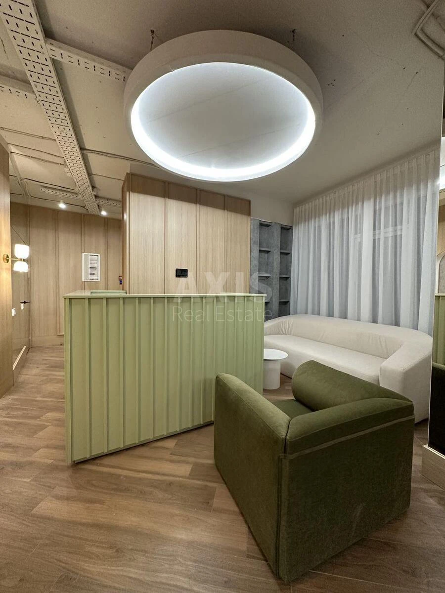 Office vul. Buslivs'ka 12, 135m267489