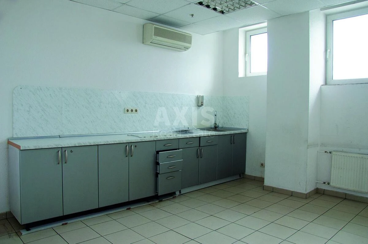 Office vul. Geroi'v Kosmosu 4, 1775m26779718