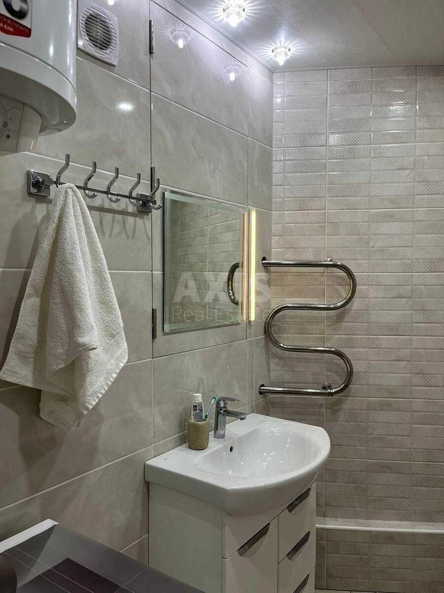 4k apartment vul. Levka Lukyanenka 13А7083916