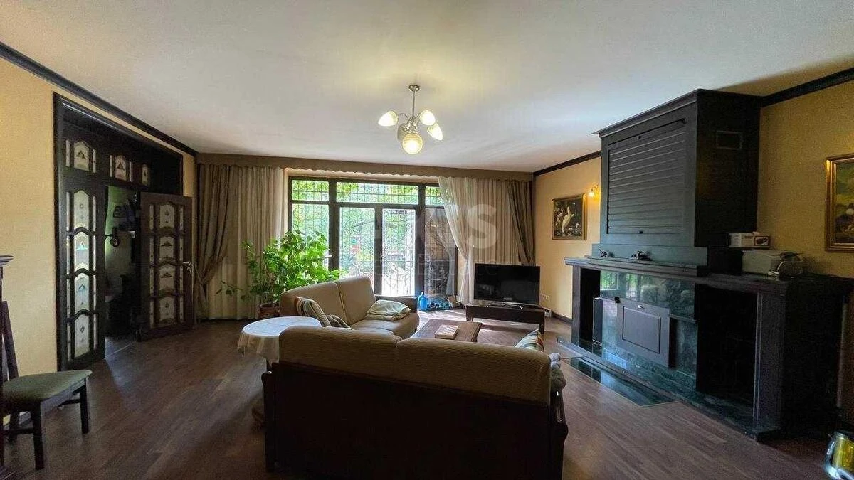 House vul. Kvitky-Osnov'janenka, 244m2, Kyiv city467264