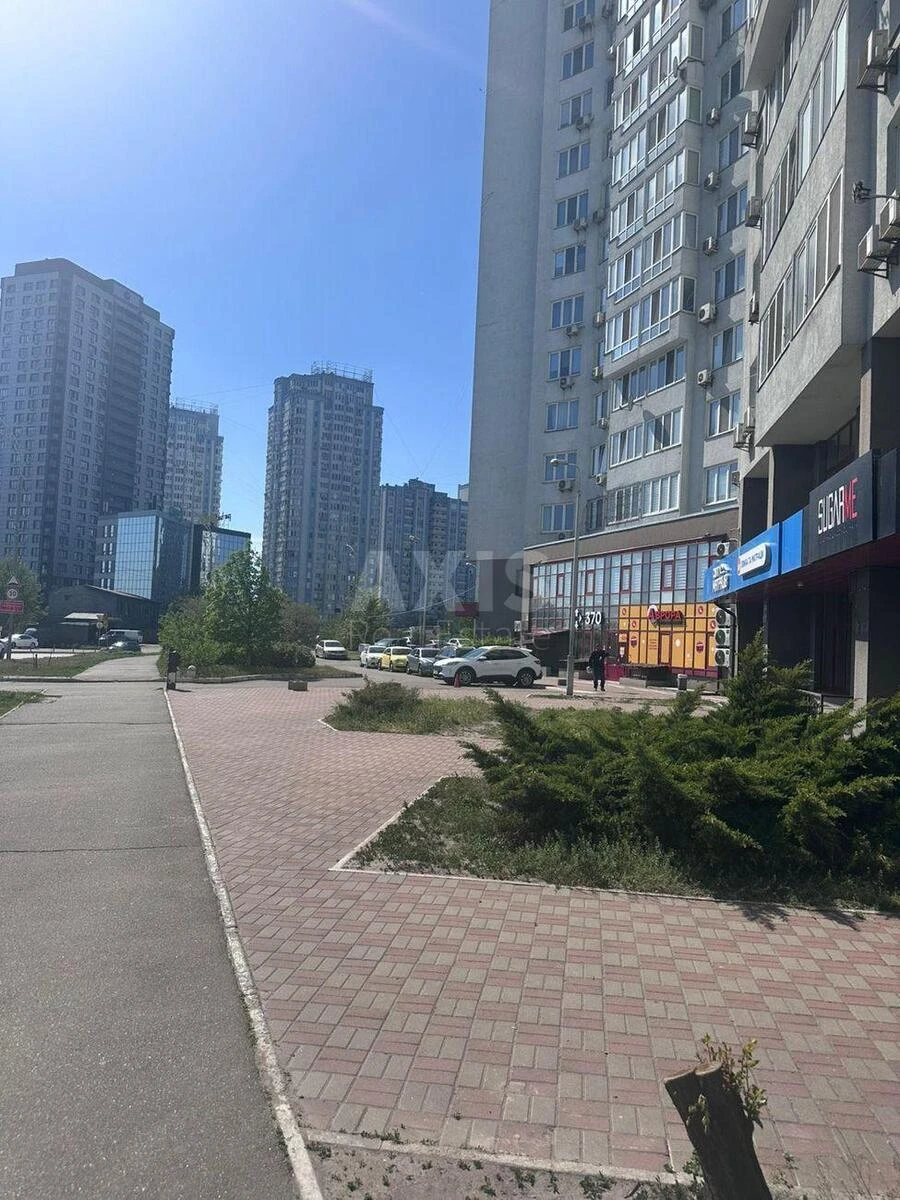 Объект торговли ул. Чавдар Елизаветы 1, 42м2694863