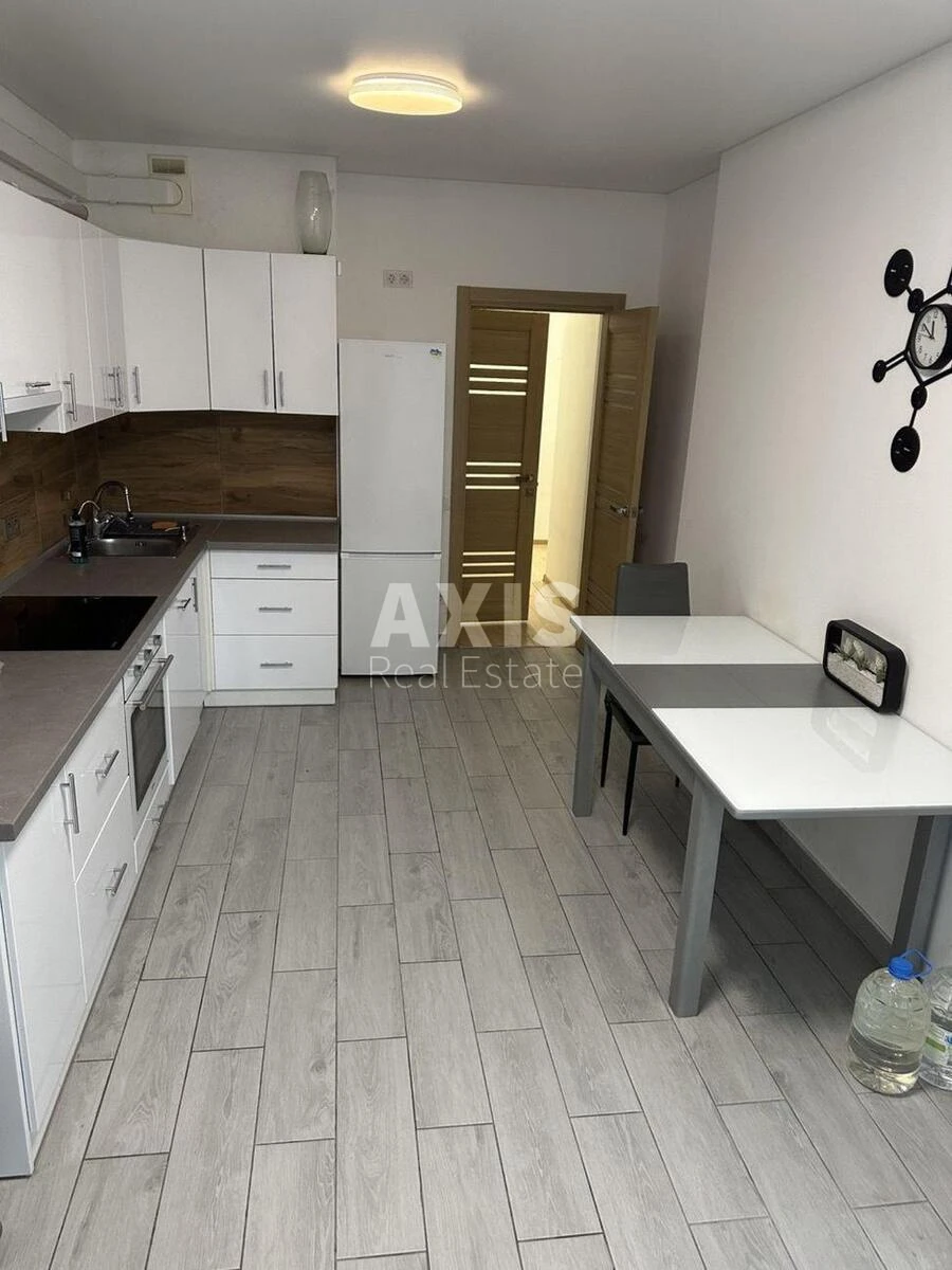 2k apartment vul. Oleksandra Olesja 6B677691