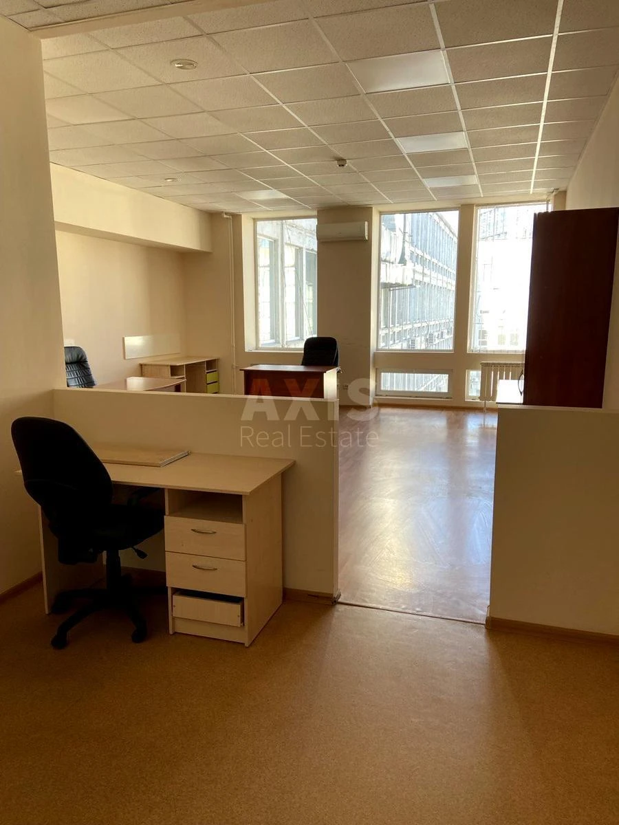 Office vul. Lypkivs'kogo Vasylja Mytropolyta 27/5, 272m2661731
