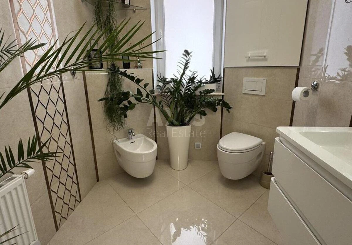 4k apartment vul. Metrologichna 545677110