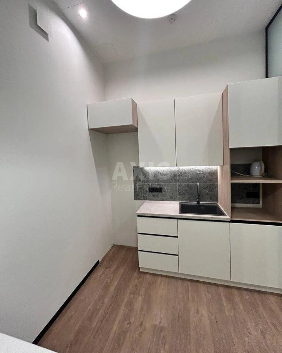 Офис ул. Богдана Ступки 3, 77м2690984