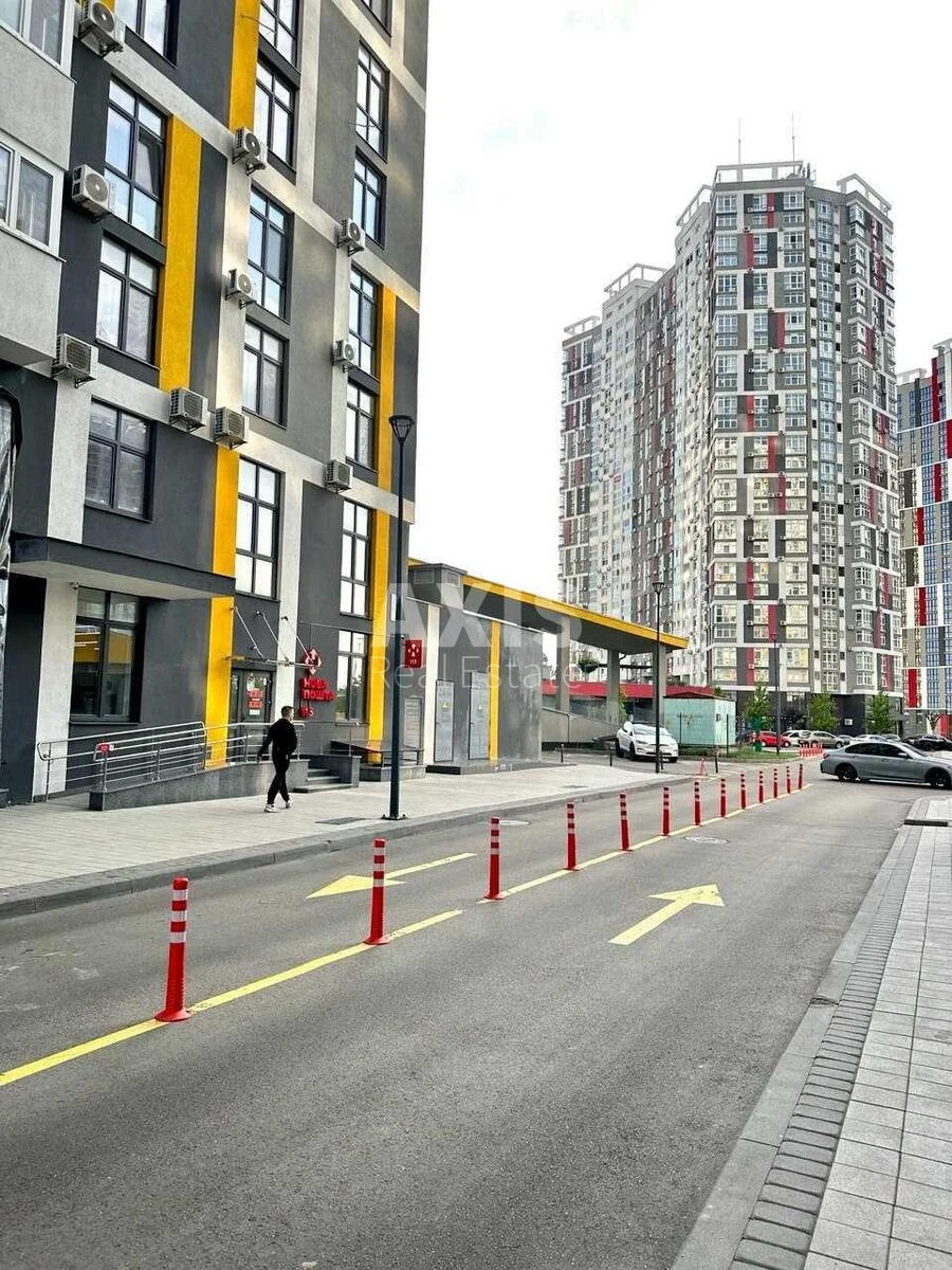 Объект торговли ул. Евгена Маланюка 101, 71м257455