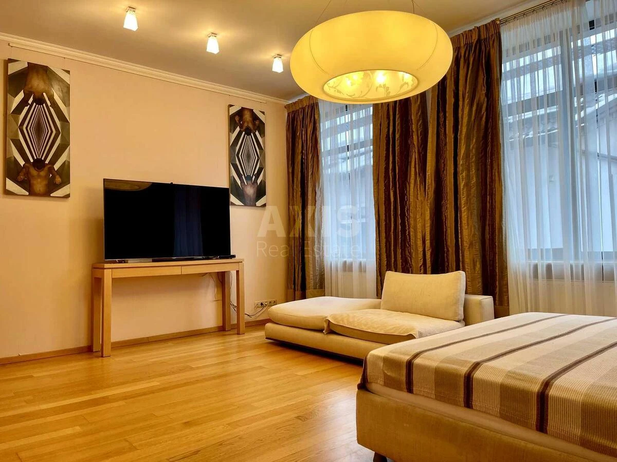 House vul. Redutna, 575m2, Kyiv city7045411