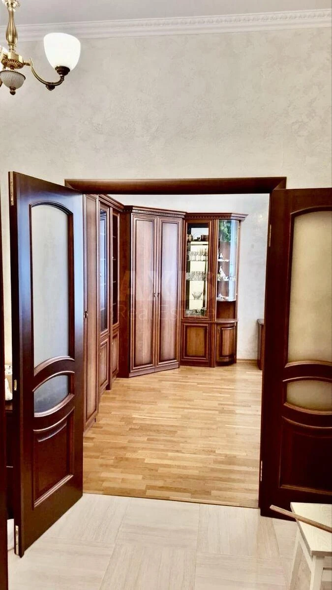 1k apartment vul. Uinstona Cherchillya 43642183