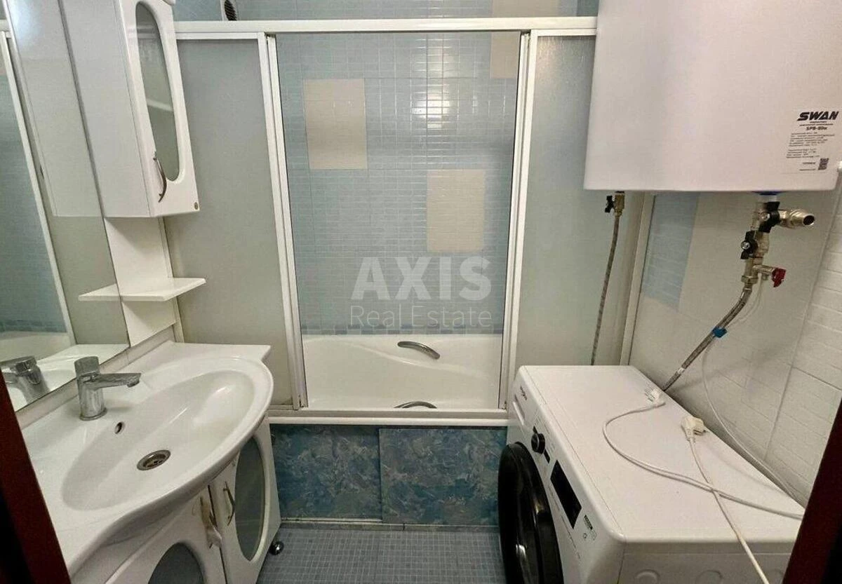 3к квартира ул. Ахматовой Анны 66744110