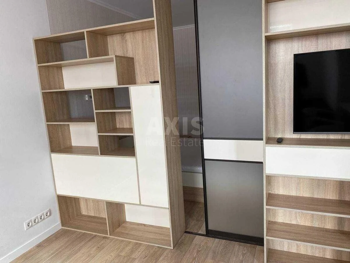 1k apartment pr-t Berestejskij 90/1696266