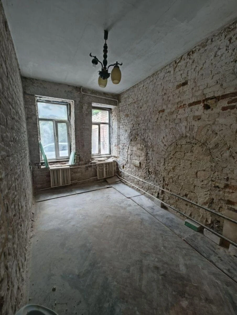 2к квартира ул. Межигорская 32684971