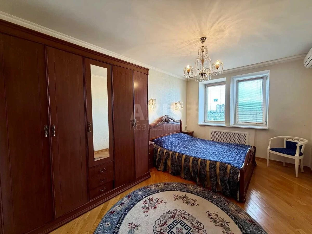 2к квартира бул. Верховного Совета 21А7006111