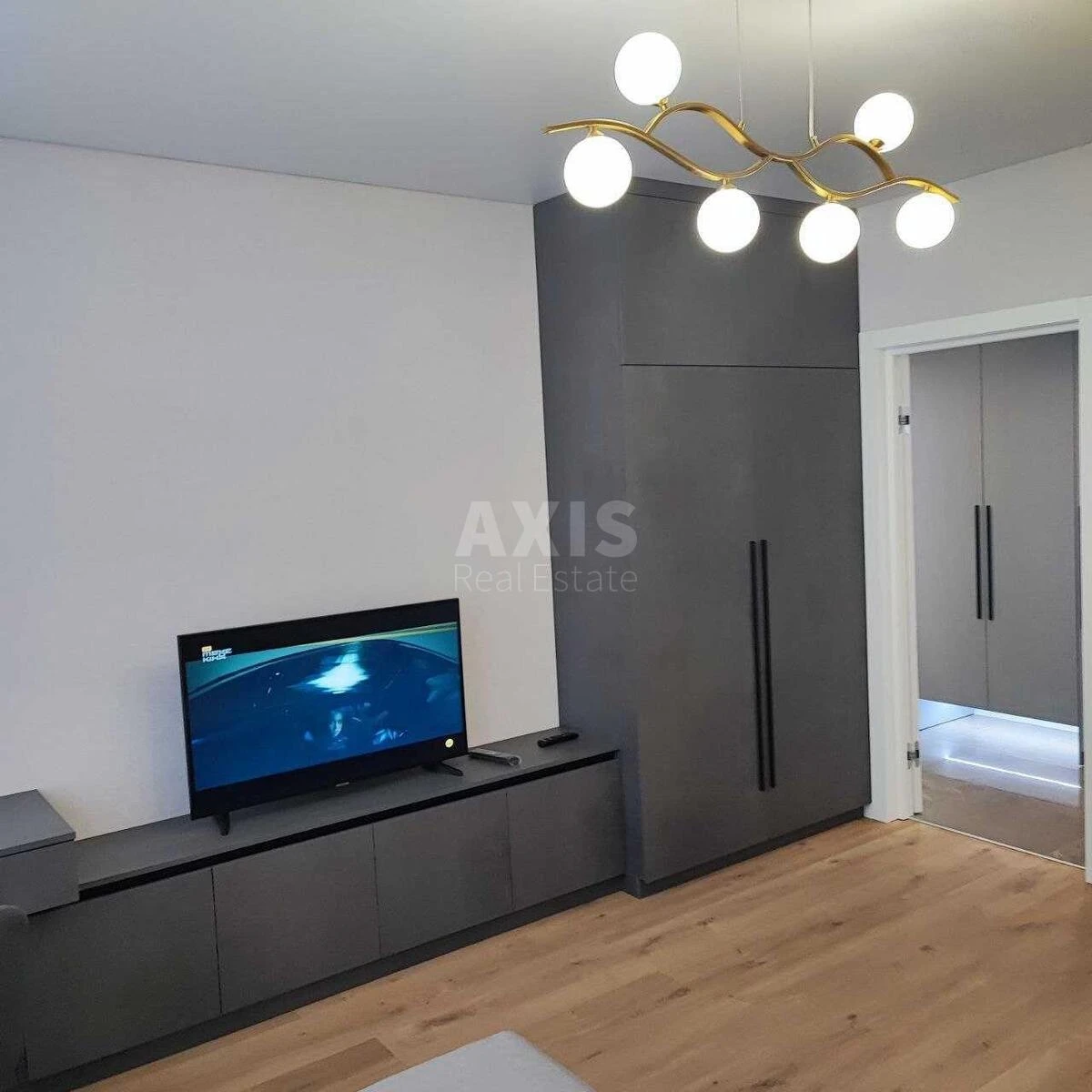 2k apartment pr-t Berestejskij 67670256