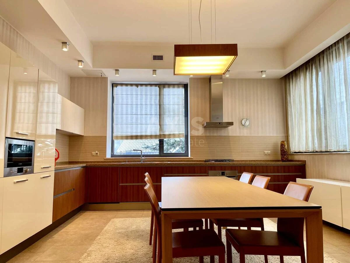 Дoм ул. Редутная, 575м2, город Киев704549