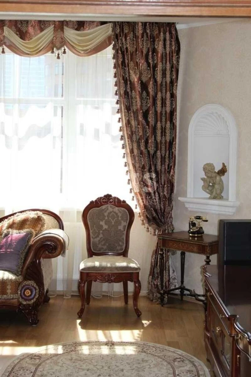 3k apartment vul. Jevgena Konoval'cja 32Б514020