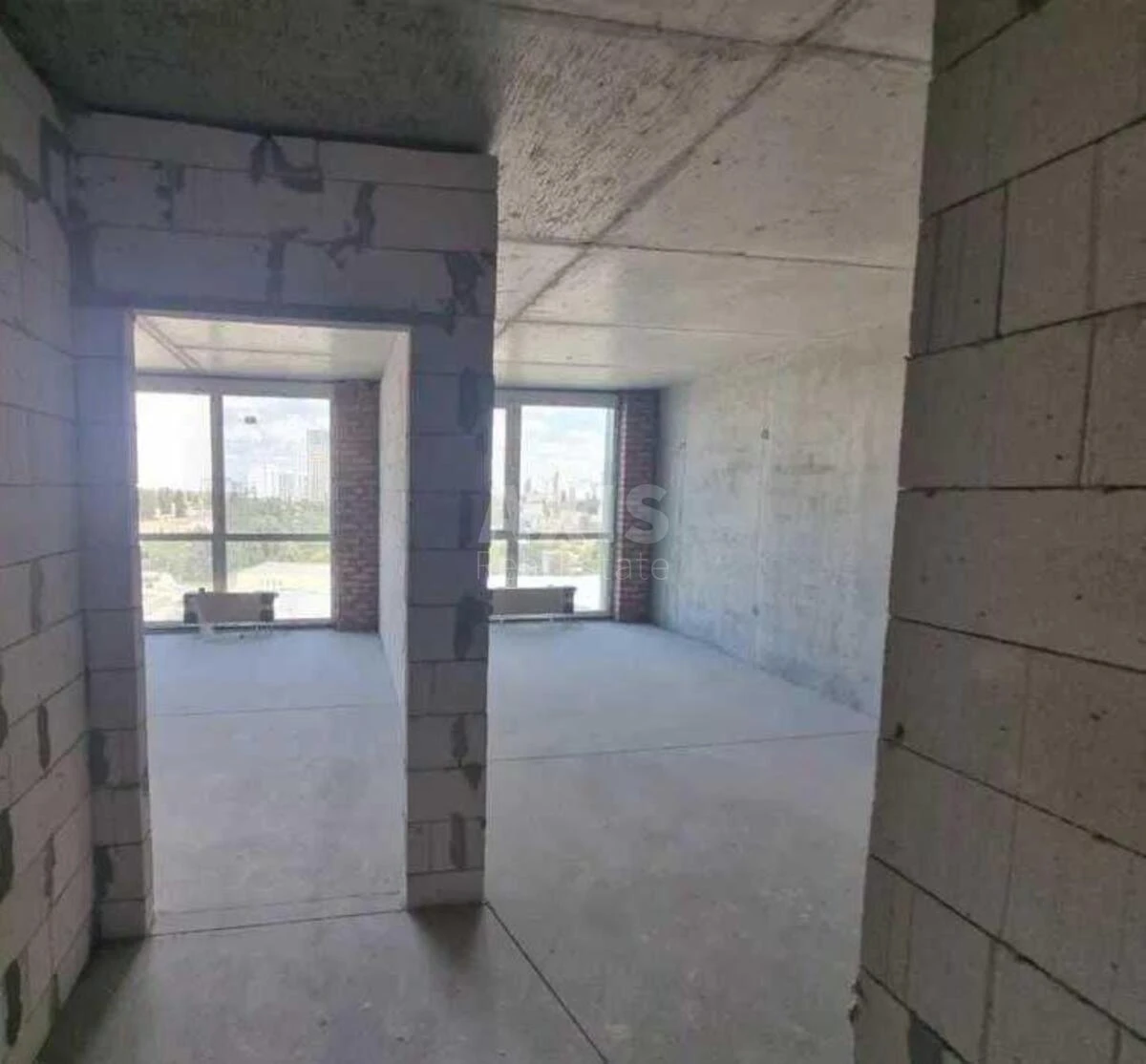 1k apartment nab. Dniprovs'ka 1647390