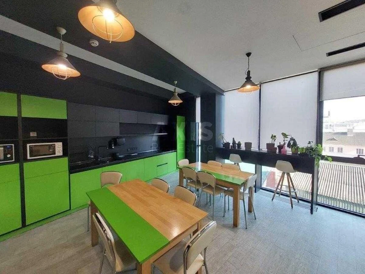 Office vul. Kyrylivs'ka 15А, 684m2662920