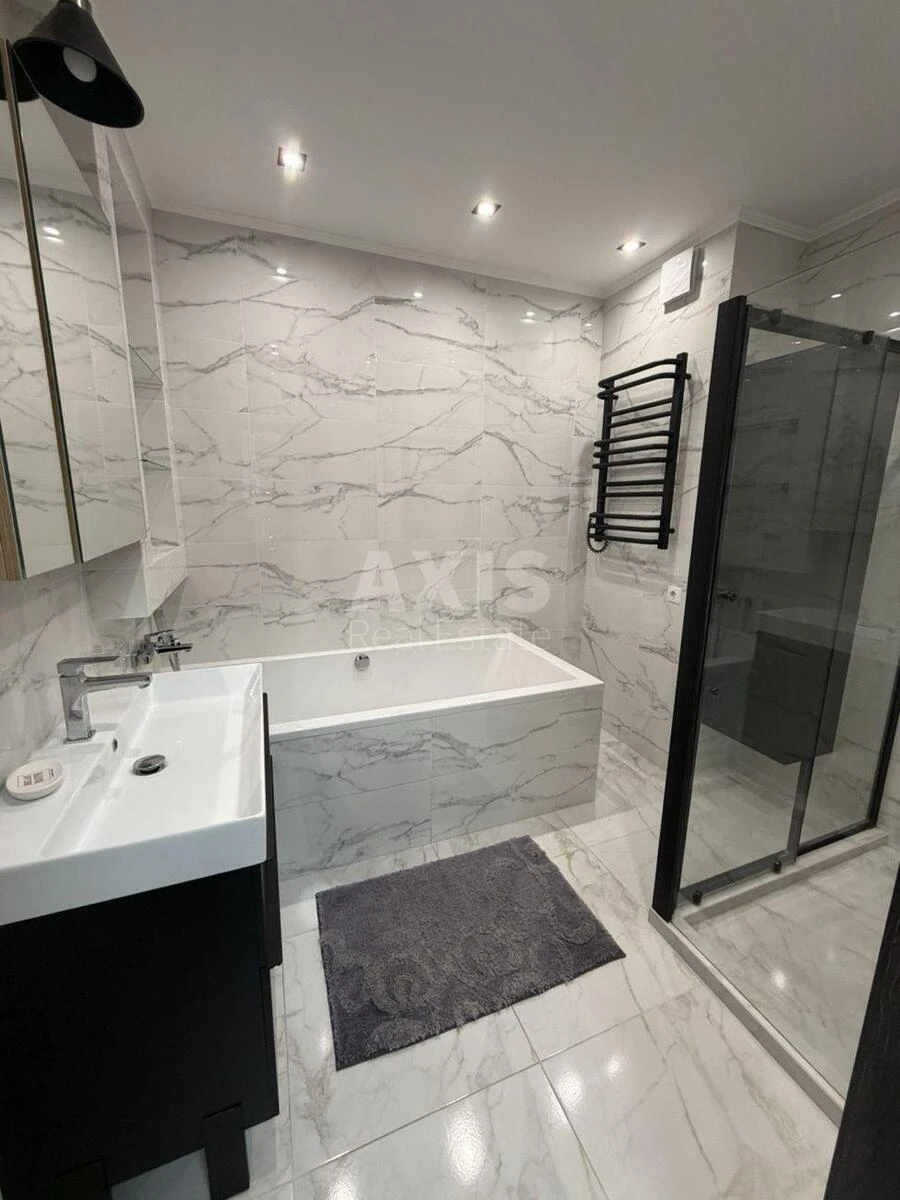 4k apartment nab. Dniprovs'ka 18663038