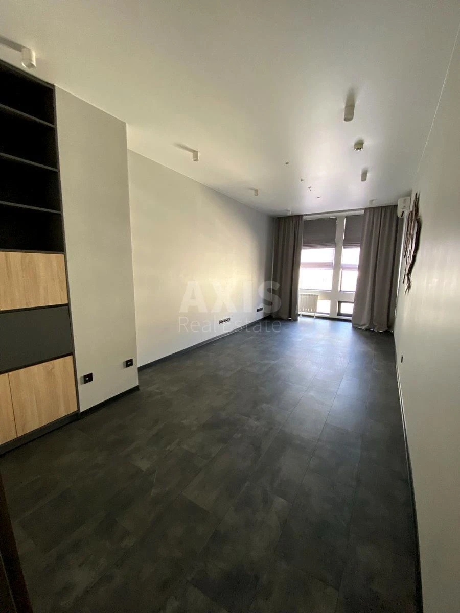 Office vul. Lypkivs'kogo Vasylja Mytropolyta 27/5, 272m266173