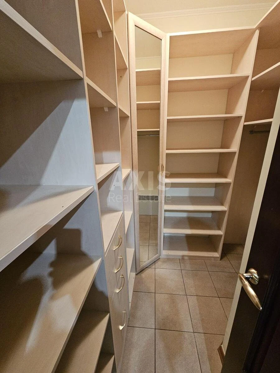 Office vul. Velyka Vasyl'kivs'ka 72, 194m2625525