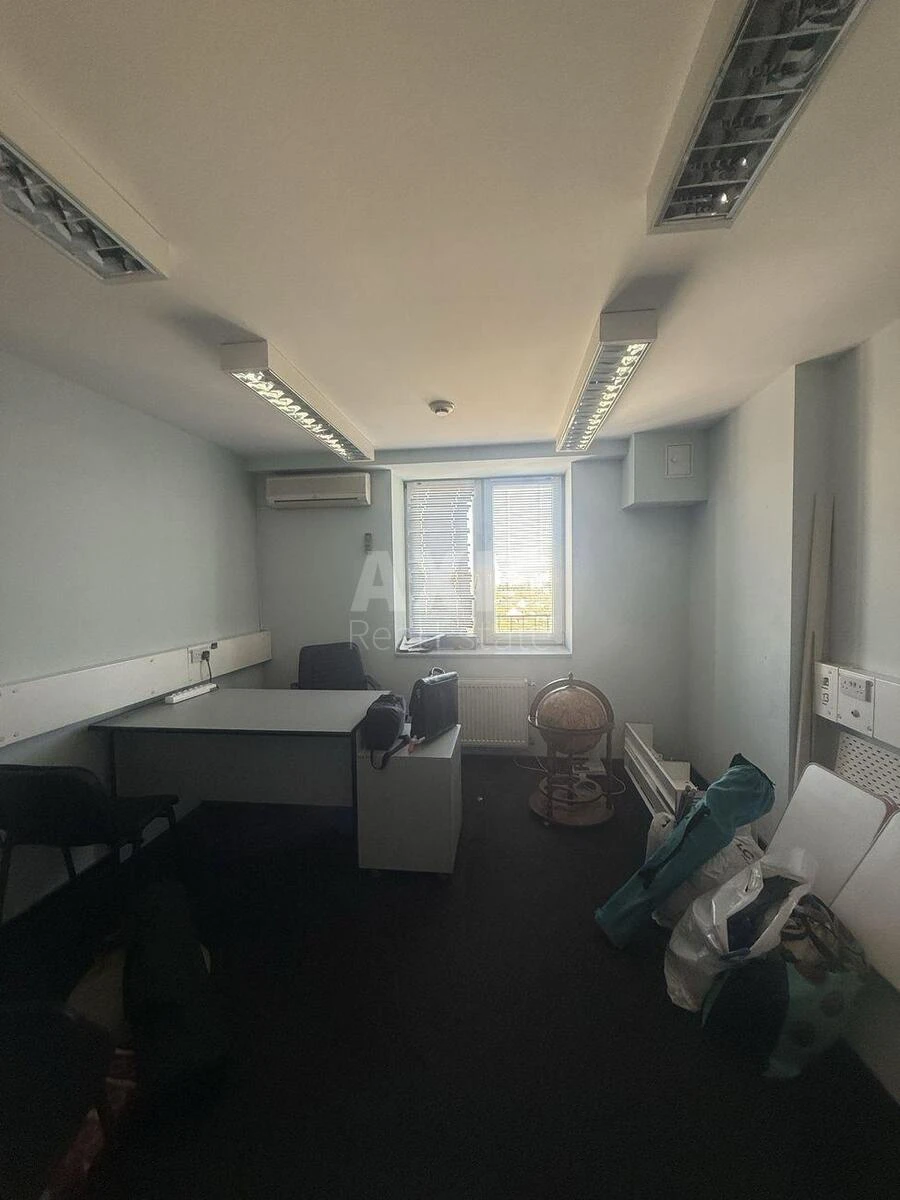 Office vul. Novatoriv 9А, 233m27174410