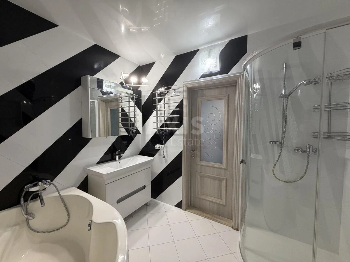 3k apartment vul. Yulia Zdanovska 71Г702237