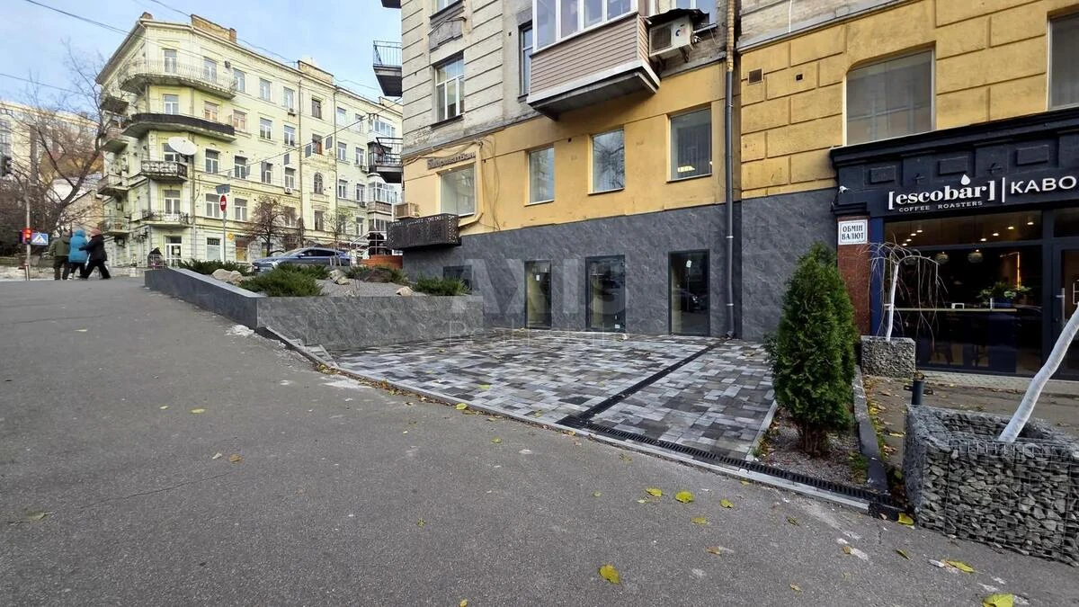 Trade object vul. Saksagans'kogo 61, 230m2652151