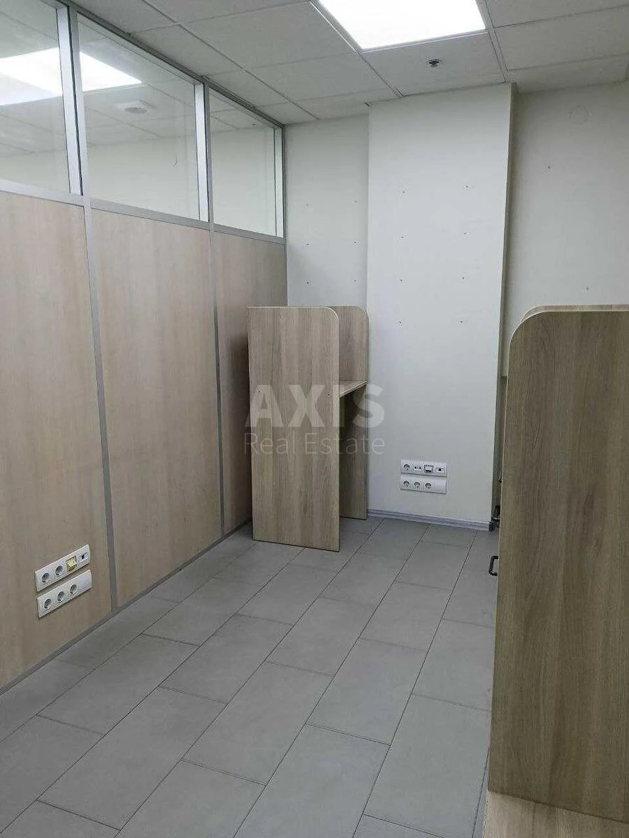 Office vul. Antonovycha 172, 137m2700059