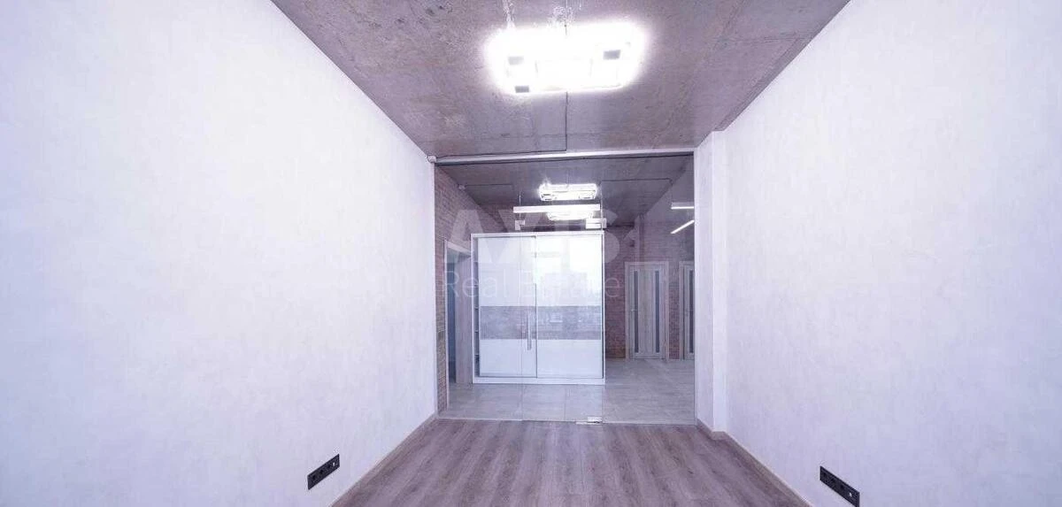 Office vul. Zhyljans'ka 68, 215m2673272