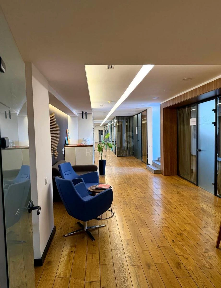 Office bul. Shevchenka Tarasa 35, 346m2704891