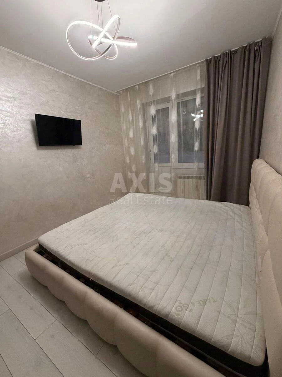 2к квартира ул. Рональда Рейгана 8Б720593