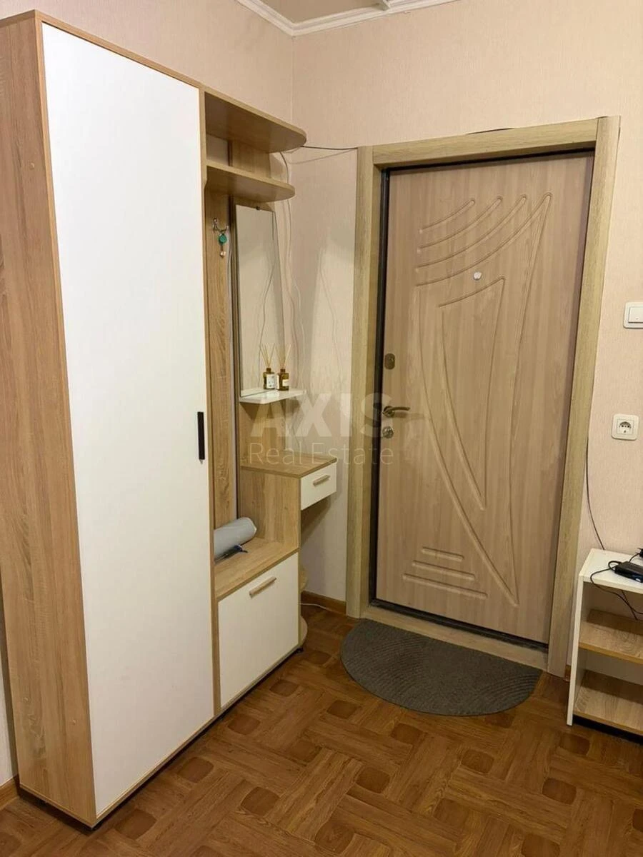 1k apartment prov. Jasynuvats'kyj 11648246