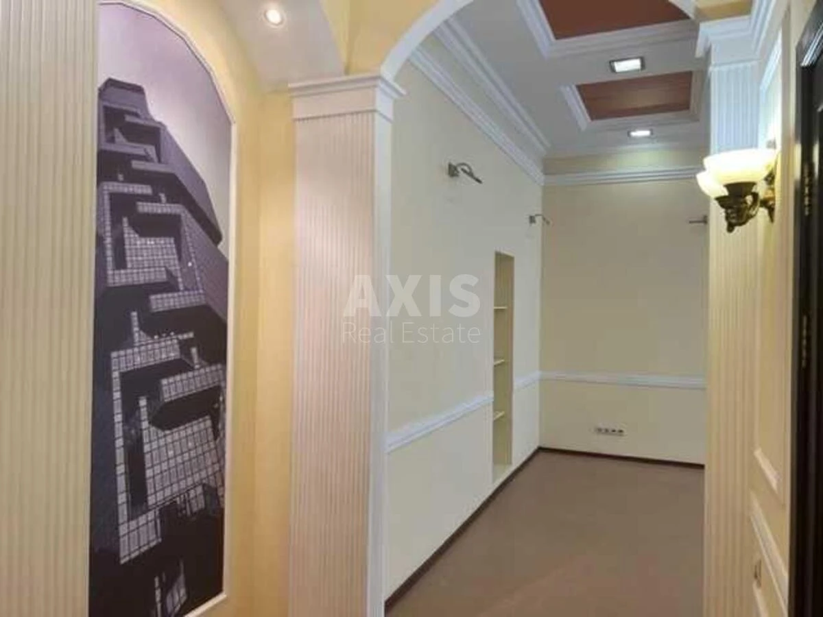 Офис ул. Саксаганского 57, 90м27142715
