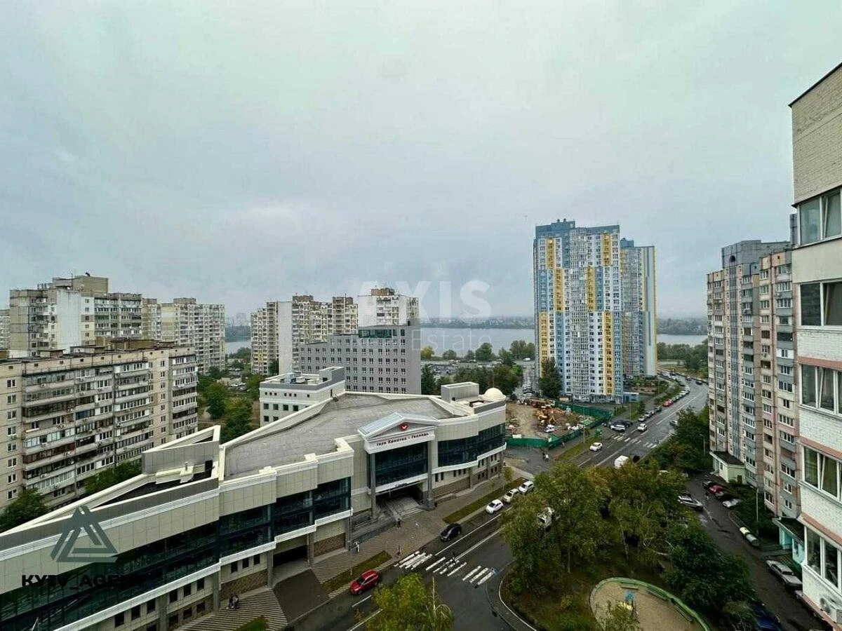 3k apartment vul. Vyshnjakivs'ka 9628999