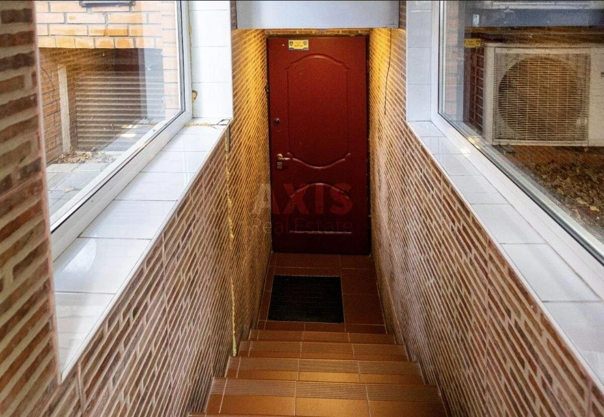 Office vul. Vvedens'ka 25, 117m27008110