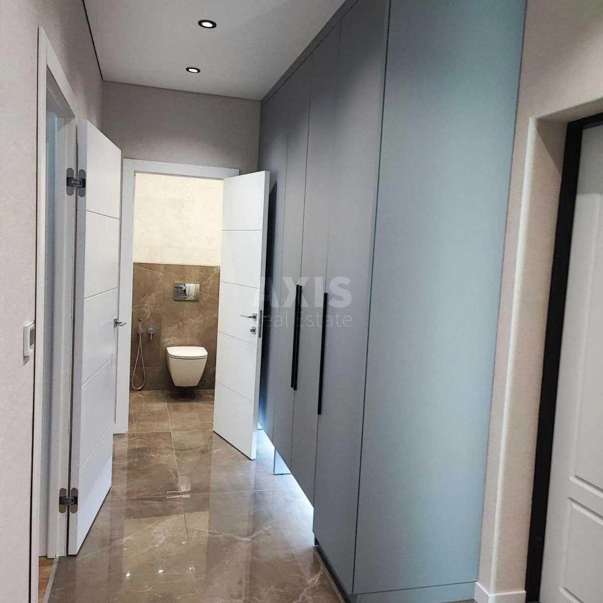 2k apartment pr-t Berestejskij 67670258