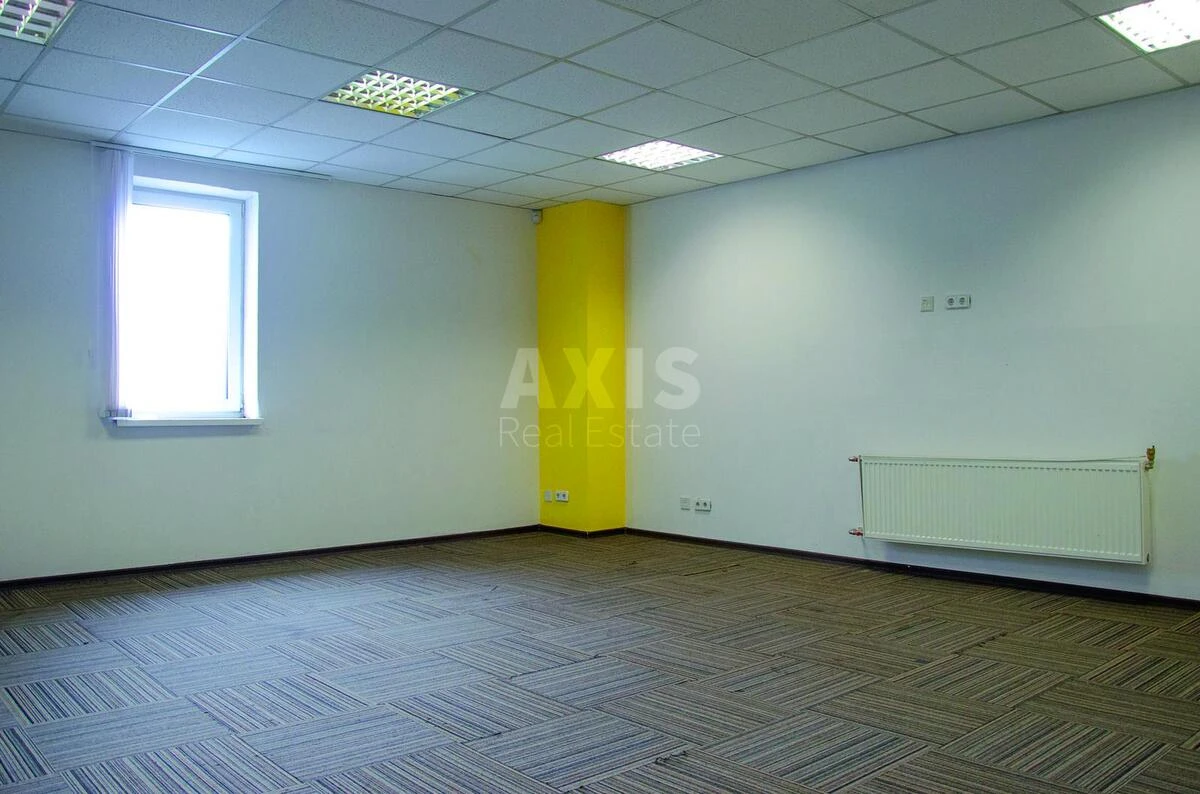 Office vul. Geroi'v Kosmosu 4, 245m2678003