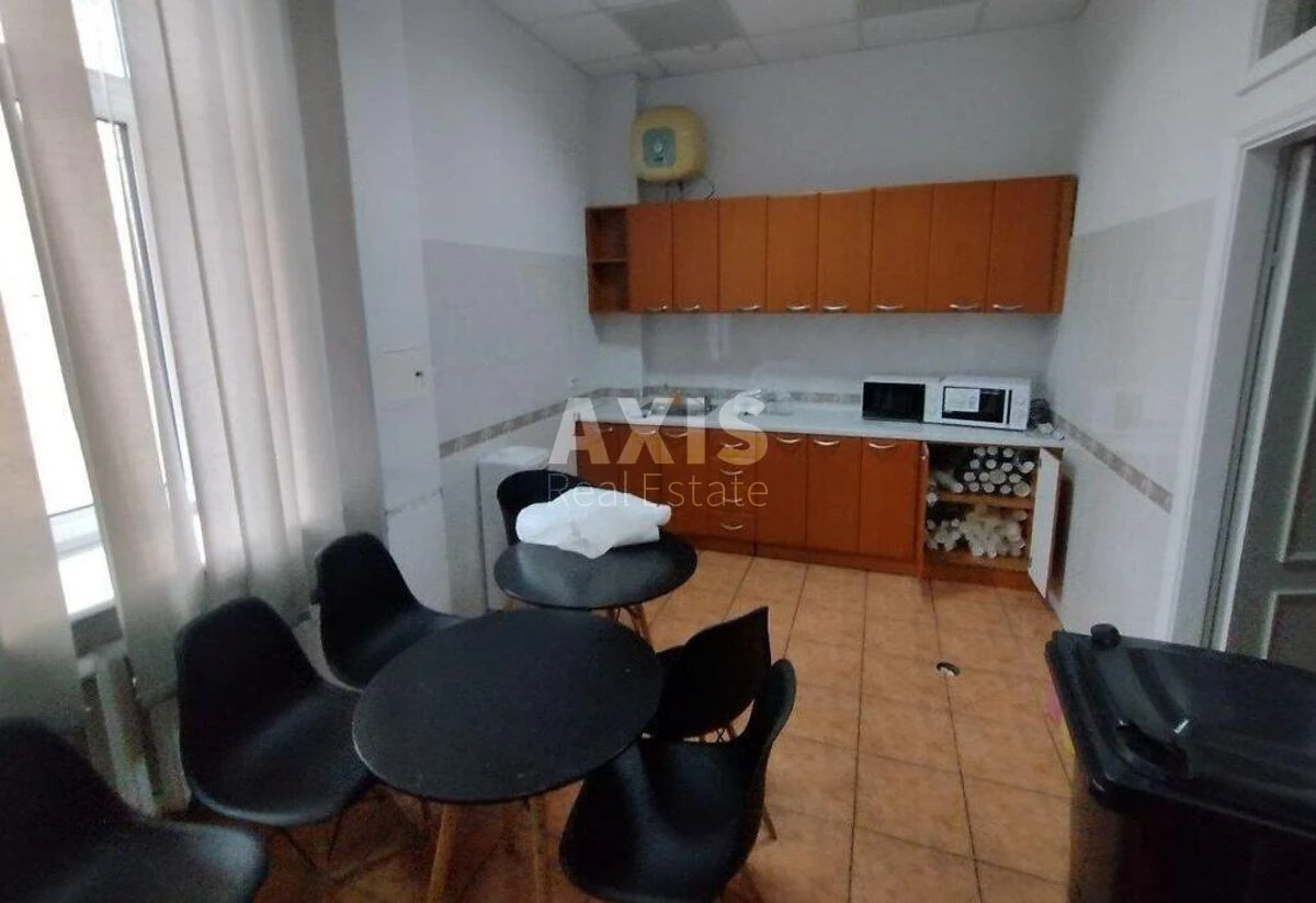 Office vul. Sichovyh Stril'civ 77, 269m2549417