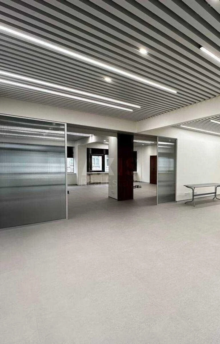 Office vul. Gonchara Olesja 41, 400m2673956