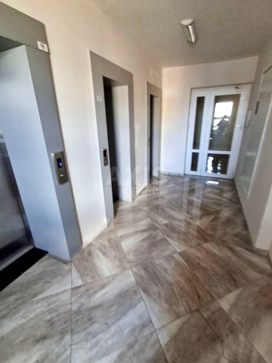 3k apartment vul. Staronavodnyc'ka 8Б7054819