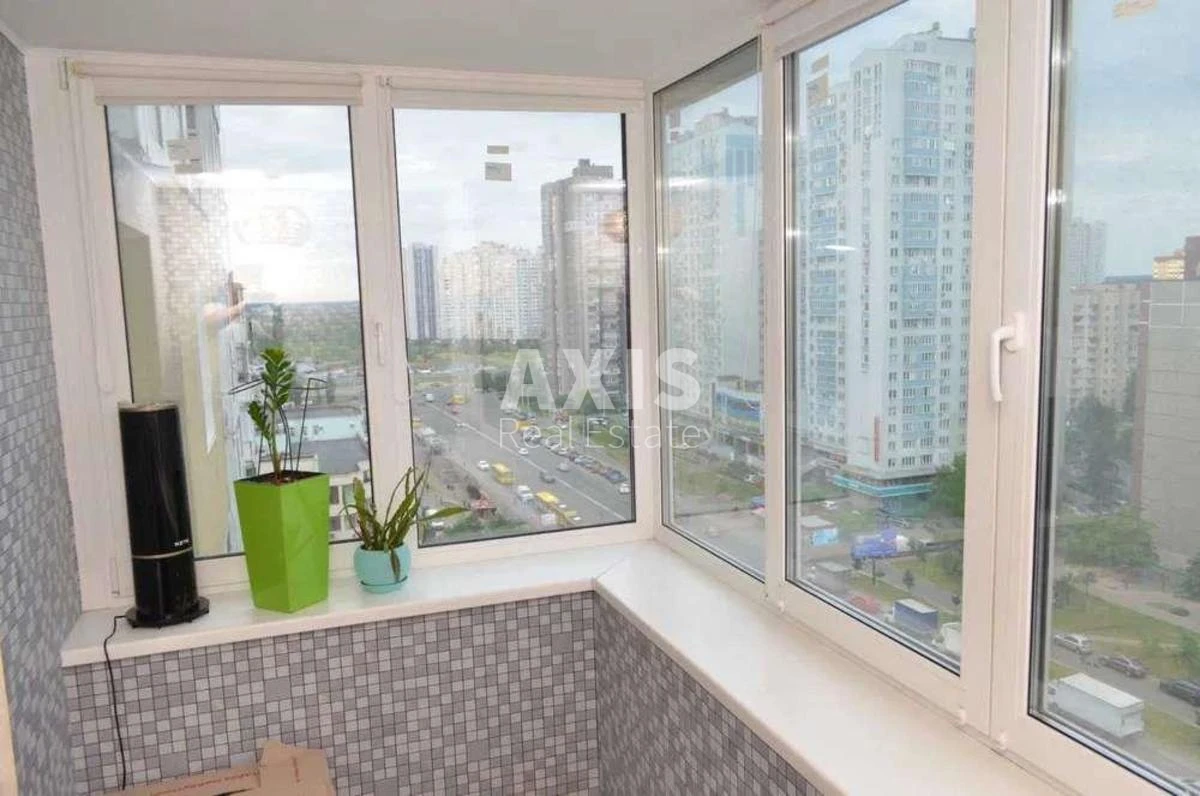 3k apartment pr-t Chervonoyi Kalyny 893062912