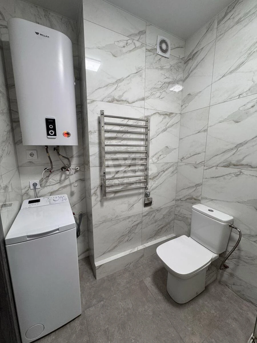 1k apartment vul. Revuc'kogo 40Б687827