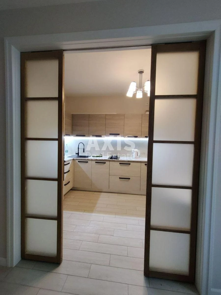 1k apartment vul. Glybochyc'ka 13570812