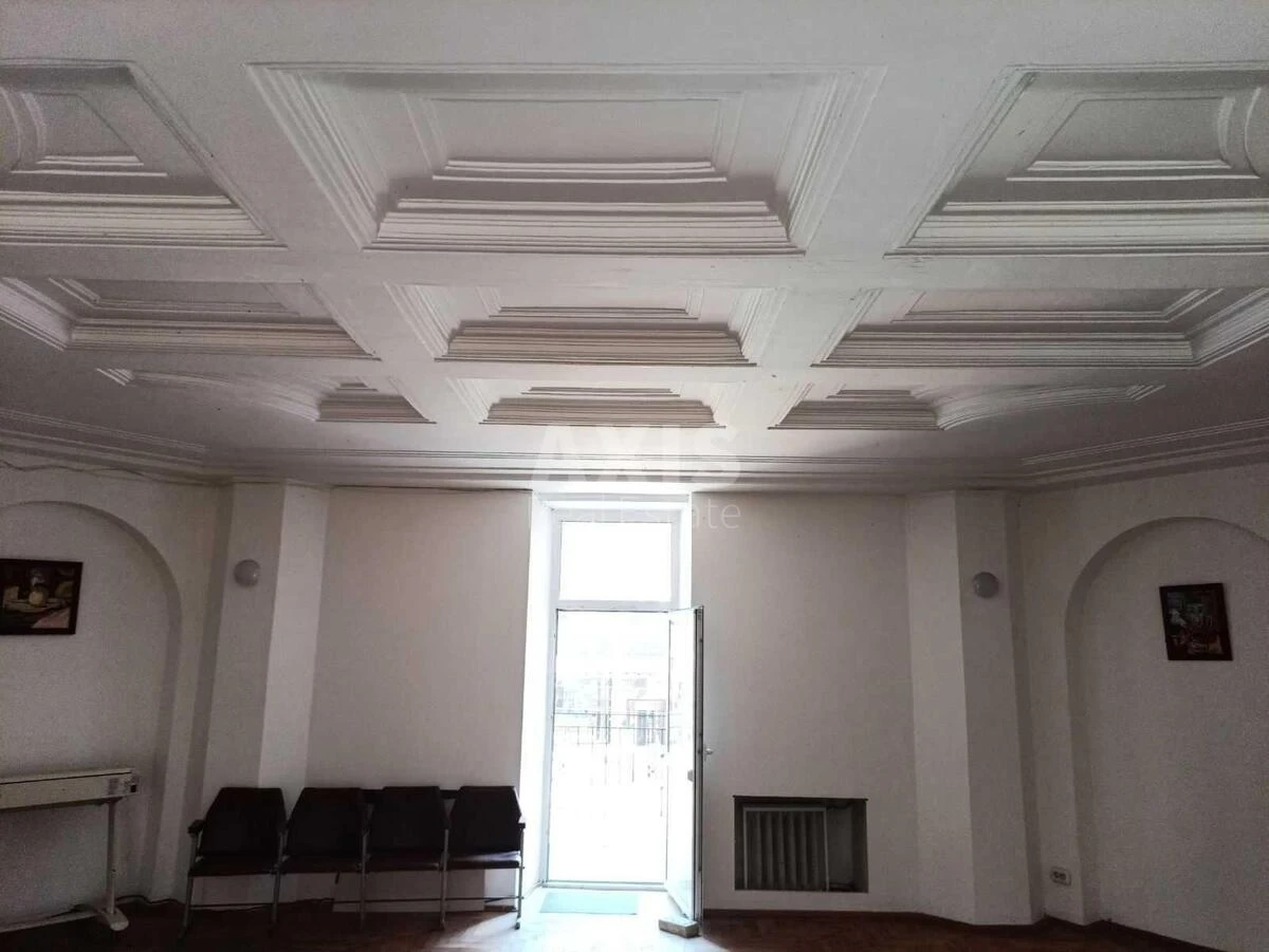 Trade object vul. Dmytrivs'ka 71, 4200m2700487