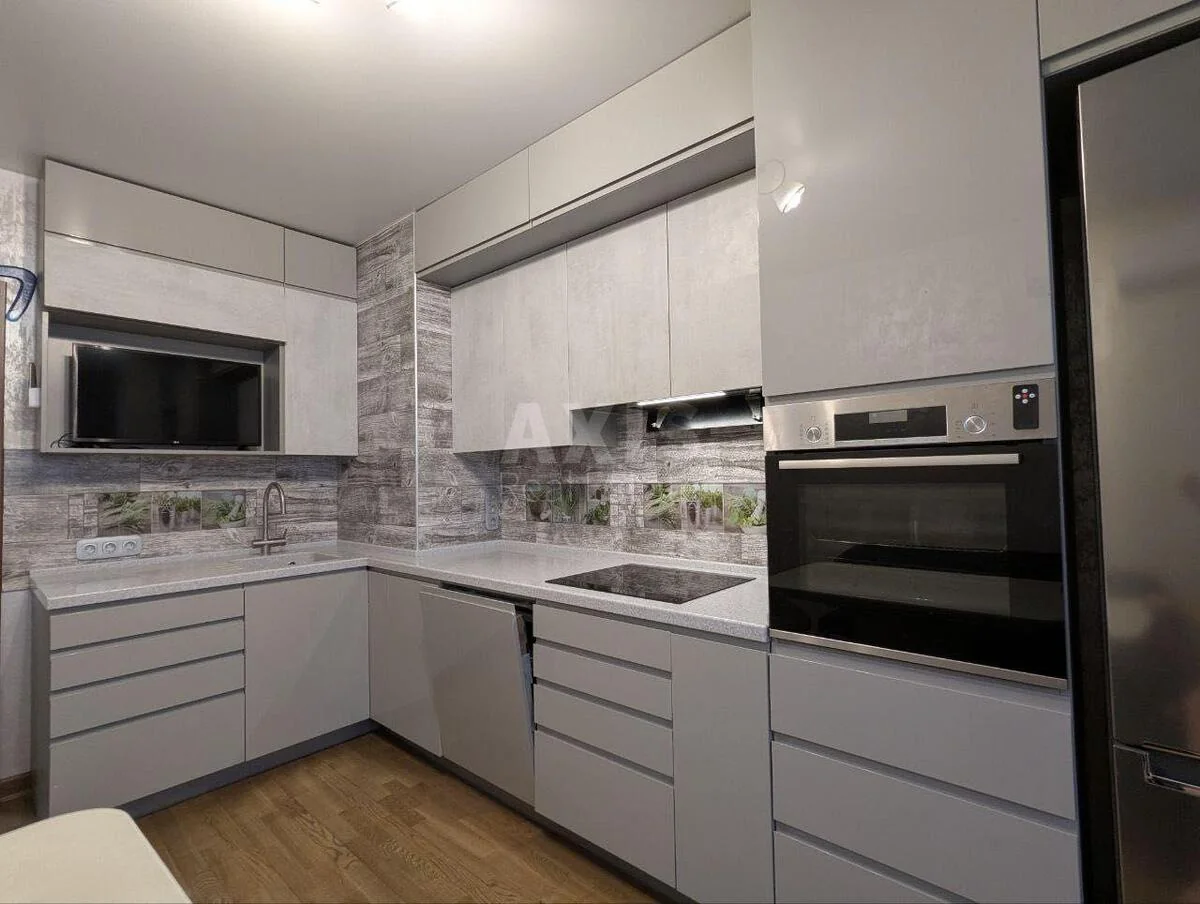 3к квартира ул. Ахматовой Анны 30