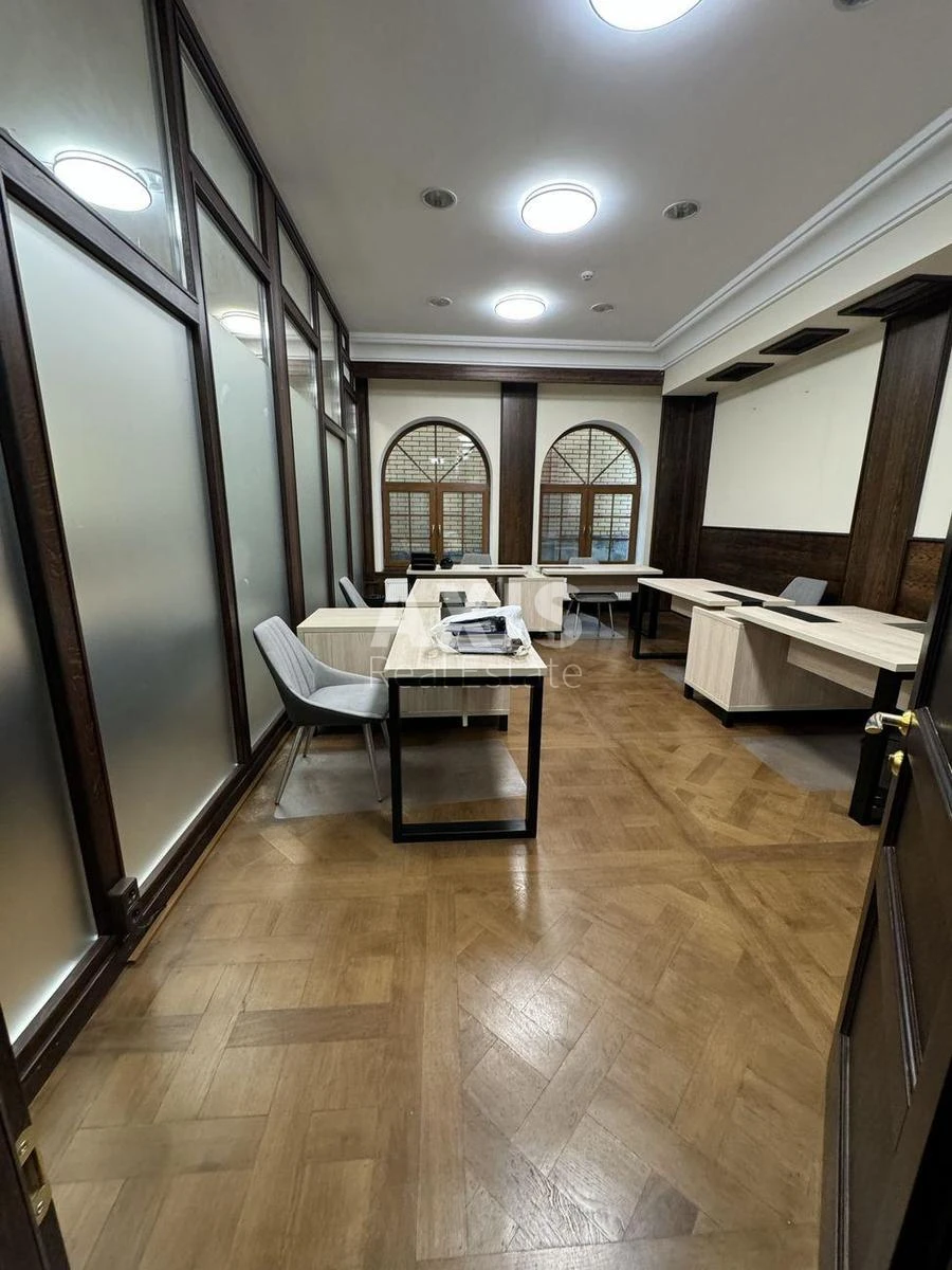 Office vul. Zhyljans'ka 72А, 140m2387854