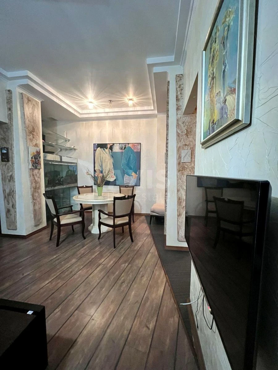 4k apartment vul. Hreshhatyk 256548411