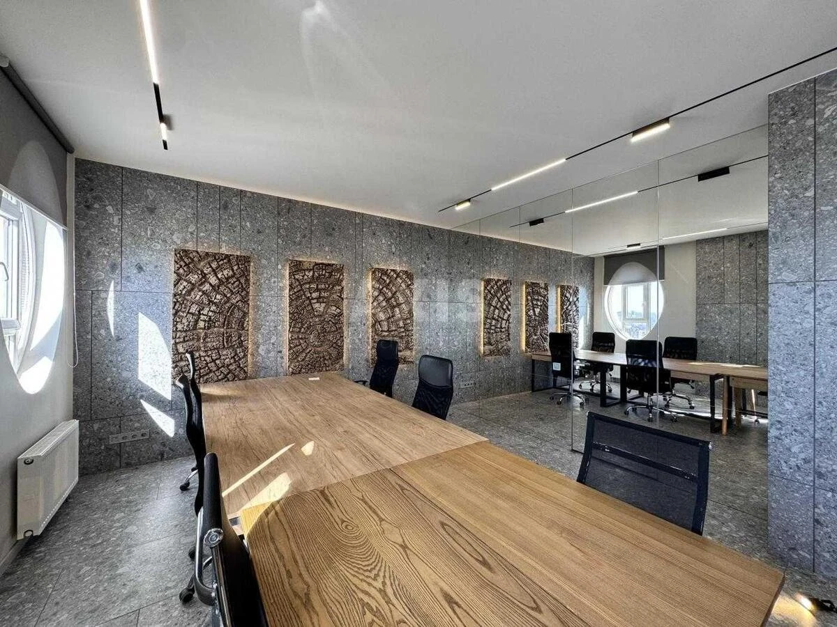 Office vul. Vasylya Tyutyunnyka 37/1, 77m26725517