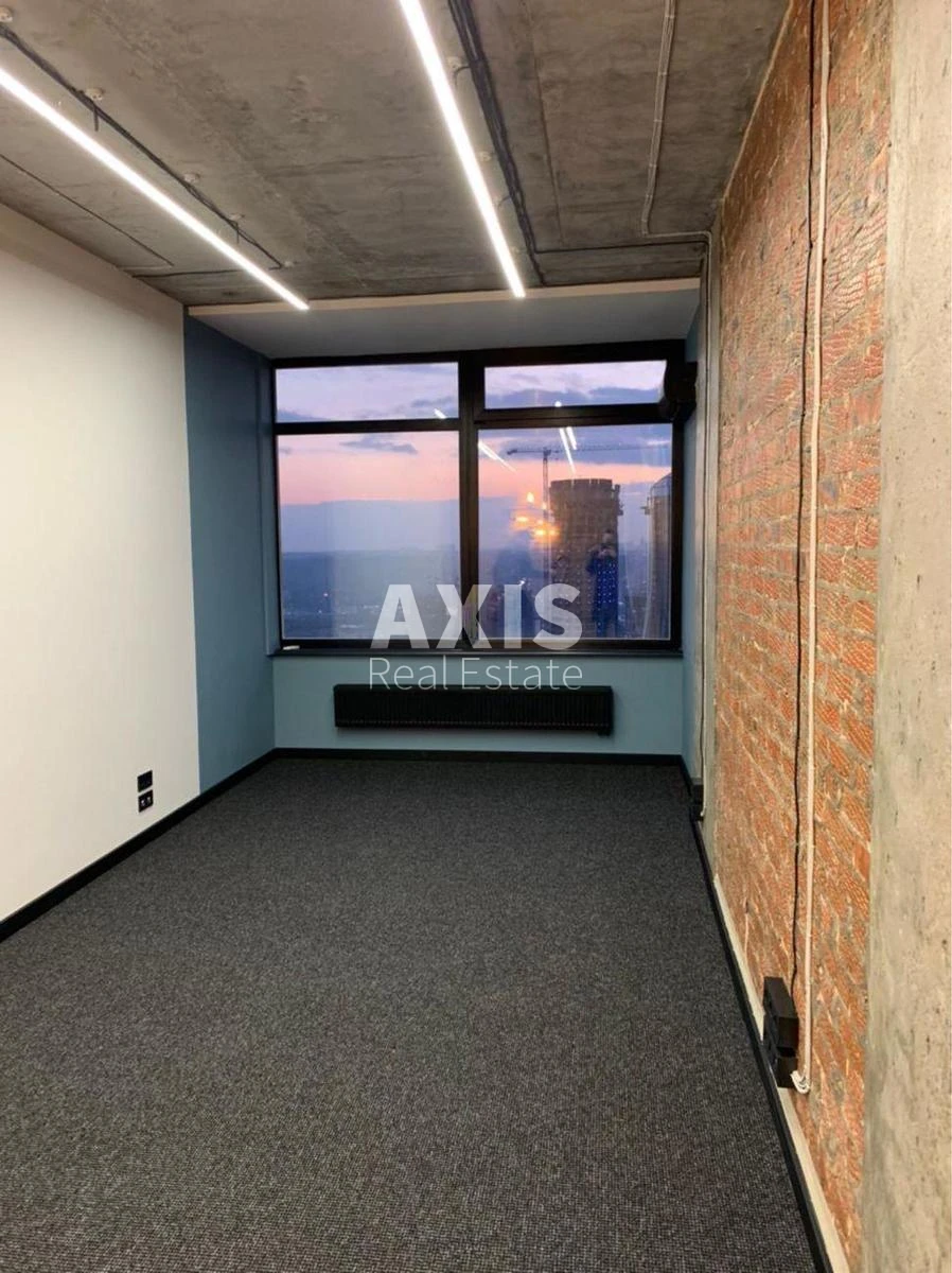 Office vul. Jevgena Konoval'cja 44А, 117m2276925